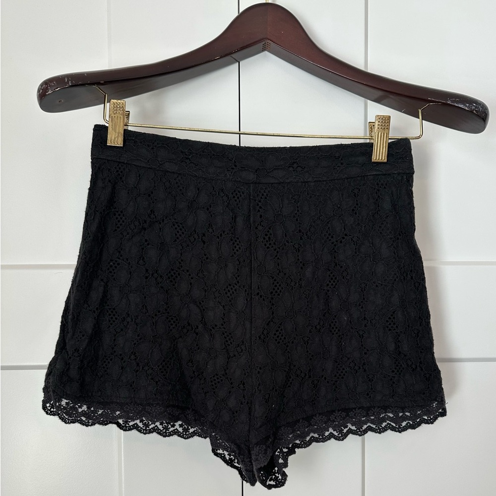 Kimchi Blue Black‎ Lace Overlay Shorts S